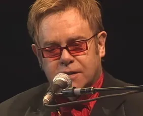 Imagem ilustrativa da imagem Elton John afirma que a sua perda de visão se agravou nos últimos meses