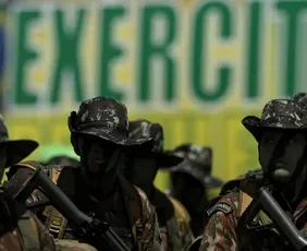 Imagem ilustrativa da imagem Equiparar facção a terrorismo cria risco de interferências externas avalia Exército