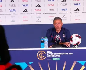 Imagem ilustrativa da imagem Estilo agressivo do Flamengo preocupa técnico do Paris Saint-Germain