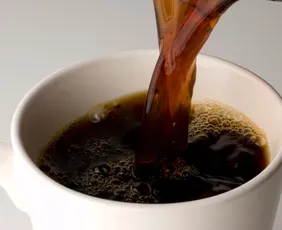 Imagem ilustrativa da imagem Estudo diz que beber café reduz risco de arritmia cardíaca