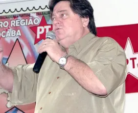 Imagem ilustrativa da imagem Ex-deputado do PT Paulo Frateschi morre esfaqueado pelo filho