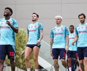 Imagem ilustrativa da imagem Flamengo encara o lanterna Sport para dormir na liderança do Brasileirão