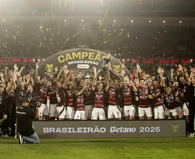 Imagem ilustrativa da imagem Flamengo soma 1,6 mi de novos seguidores nas redes sociais e supera Inter Miami
