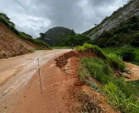 Imagem ilustrativa da imagem Fortes chuvas interditam rodovia ES-379 em Muniz Freire