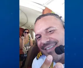 Imagem ilustrativa da imagem Foto de Marília Mendonça ao lado de copiloto de avião antes da queda viraliza
