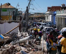 Imagem ilustrativa da imagem Furacão Melissa segue para Bermudas após rastro de destruição no Caribe