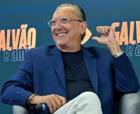 Imagem ilustrativa da imagem Galvão Bueno é internado com pneumonia; neta atualiza estado de saúde