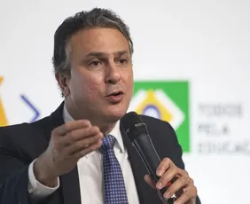 Imagem ilustrativa da imagem Governo estuda aplicar Enem na Argentina, Uruguai e Paraguai