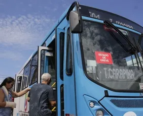 Imagem ilustrativa da imagem Greve do Transcol: motoristas vão avaliar contraproposta nesta segunda-feira