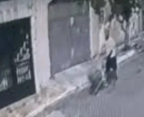 Imagem ilustrativa da imagem Homem abandona corpo de mulher em carrinho de supermercado na zona leste de SP