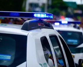 Imagem ilustrativa da imagem Homem é preso após agredir companheira com cacos de vidro em Cariacica