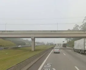 Imagem ilustrativa da imagem Homem morre após ser arremessado de viaduto e cair na Rodoanel, em SP