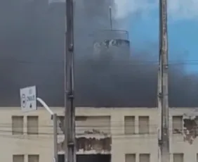 Imagem ilustrativa da imagem Incêndio atinge estação elétrica de hospital e bebês são transferidos às pressas