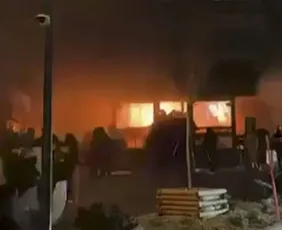 Imagem ilustrativa da imagem Investigação aponta que velas com faísca podem ter iniciado incêndio na Suíça