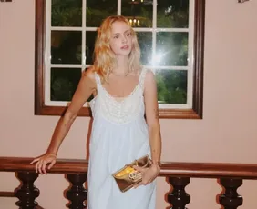 Imagem ilustrativa da imagem Isa Scherer comemora Ano Novo ao lado da família após susto com incêndio