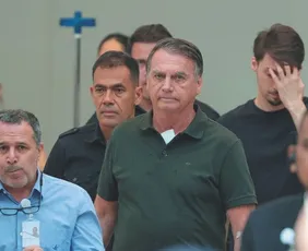 Imagem ilustrativa da imagem Jair Bolsonaro será internado nesta quarta para passar por cirurgia no Natal