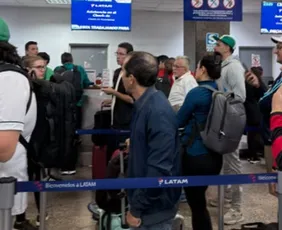 Imagem ilustrativa da imagem Latam cancela voos entre Cusco e Lima e torcedores temem perder final da Libertador