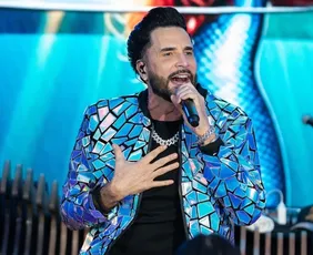 Imagem ilustrativa da imagem Latino faz a festa na praia de Camburi