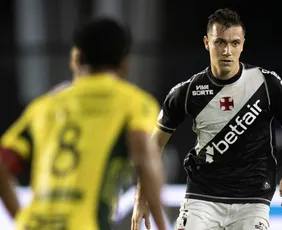 Imagem ilustrativa da imagem Lucas Piton entra na mira do futebol turco