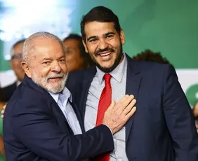 Imagem ilustrativa da imagem Lula defende indicação de Messias ao STF e diz não entender polêmica com Senado