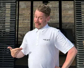 Imagem ilustrativa da imagem Macaulay Culkin relembra solidão na infância e fala sobre pausa na carreira