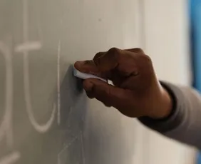 Imagem ilustrativa da imagem Mais da metade dos professores da rede pública deve se aposentar até 2034