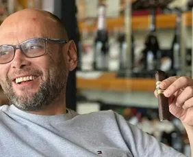 Imagem ilustrativa da imagem Marcelo VIP, um dos maiores golpistas do Brasil, morre aos 49 anos