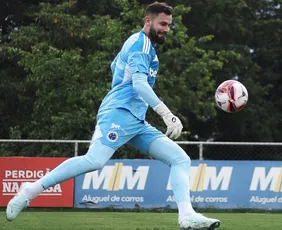 Imagem ilustrativa da imagem Matheus Cunha lesiona o joelho e passará por cirurgia