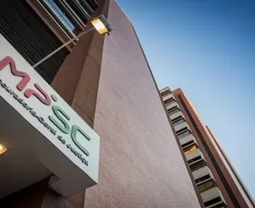 Imagem ilustrativa da imagem Menina de 13 anos vai registrar bebê e padrasto é preso por estupro em SC