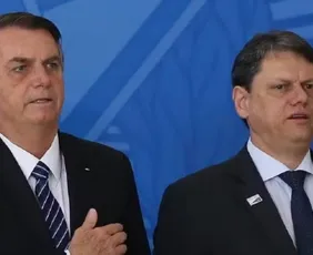 Imagem ilustrativa da imagem Moraes autoriza visita de Tarcísio a Bolsonaro na Papudinha na quinta