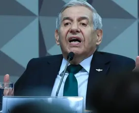 Imagem ilustrativa da imagem Moraes determina que PF produza laudo pericial sobre saúde de Heleno