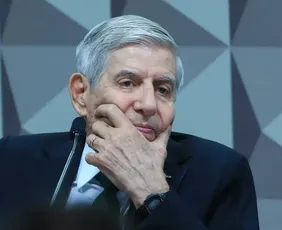 Imagem ilustrativa da imagem Moraes pede comprovação do histórico clínico de Augusto Heleno