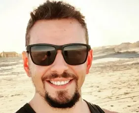 Imagem ilustrativa da imagem Músico morre após ser prensado por mais de uma tonelada de mármore em SC