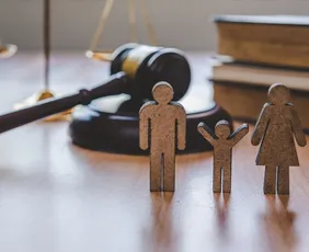 Imagem ilustrativa da imagem Não basta pensão! Lei agora obriga pais a dar afeto aos filhos