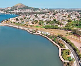 Imagem ilustrativa da imagem Orla de Cariacica vira ponto para adotar pet