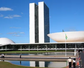 Imagem ilustrativa da imagem PL que classifica CV e PCC como terroristas poderá favorecer o crime organizado