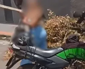 Imagem ilustrativa da imagem Passageira agride motociclista de aplicativo com pauladas em Vila Velha