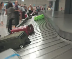 Imagem ilustrativa da imagem Passagem aérea vai ficar mesmo ainda mais cara? Especialistas explicam