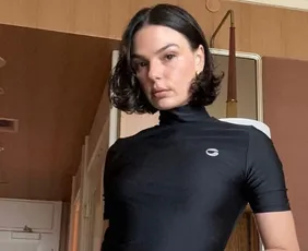 Imagem ilustrativa da imagem Polícia prende homem que perseguia Isis Valverde há mais de duas décadas