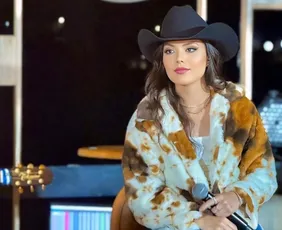 Imagem ilustrativa da imagem Priscila Ribeiro “chama no gole” e lança DVD sertanejo