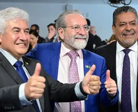 Imagem ilustrativa da imagem Projeto que cria 'OAB' para médicos recém-formados avança no Senado