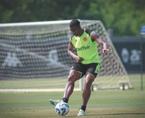 Imagem ilustrativa da imagem Rayan pede e não vai enfrentar o Flamengo