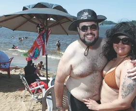 Imagem ilustrativa da imagem Saiba quais são as regras para uso do espaço e consumação nas praias do ES