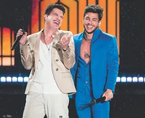 Imagem ilustrativa da imagem “Sextou” no clima do feriadão com shows de Hugo e Guilherme, Ubando e Corvo