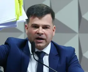 Imagem ilustrativa da imagem Silvinei Vasques é entregue à PF depois de ser preso no Paraguai