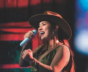 Imagem ilustrativa da imagem Simone Mendes: “Meu pai foi enterrado como indigente”