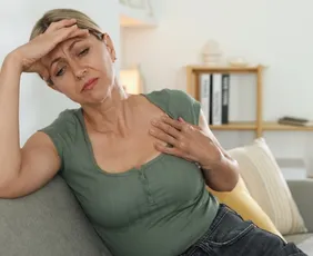 Imagem ilustrativa da imagem Sintomas da menopausa pioram durante o verão; veja dicas para reduzir o desconforto