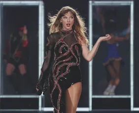 Imagem ilustrativa da imagem Taylor Swift, Stranger Things e Papai Noel: uma seleção de filmes e séries