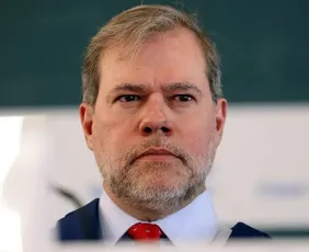 Imagem ilustrativa da imagem Toffoli pressiona a PF em meio a desconfianças internas sobre o caso Master