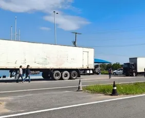 Imagem ilustrativa da imagem Transporte irregular de cargas: operação aplica mais de R$ 100 mil em multas no ES